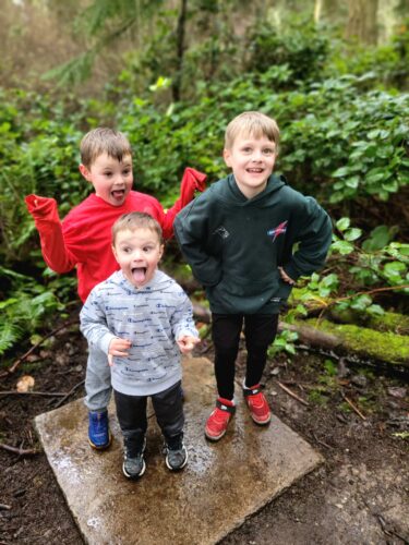 You Too Can Be A Sculpture at Price Sculpture Forest - photo by Danny Hagen of Mount Vernon with kids Duncan, Torsten, Kaysen Instagram dannyhagen50